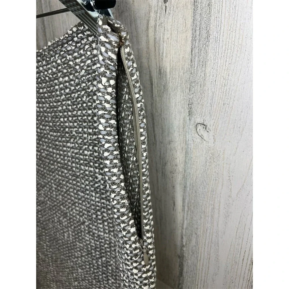 St. John Collection Gray White Textured Knit Pencil‎ Skirt Size 12 Wool Blend